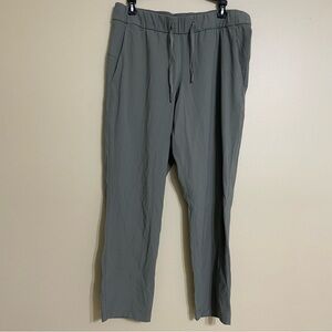 Lululemon Green on the Fly Pants size 10